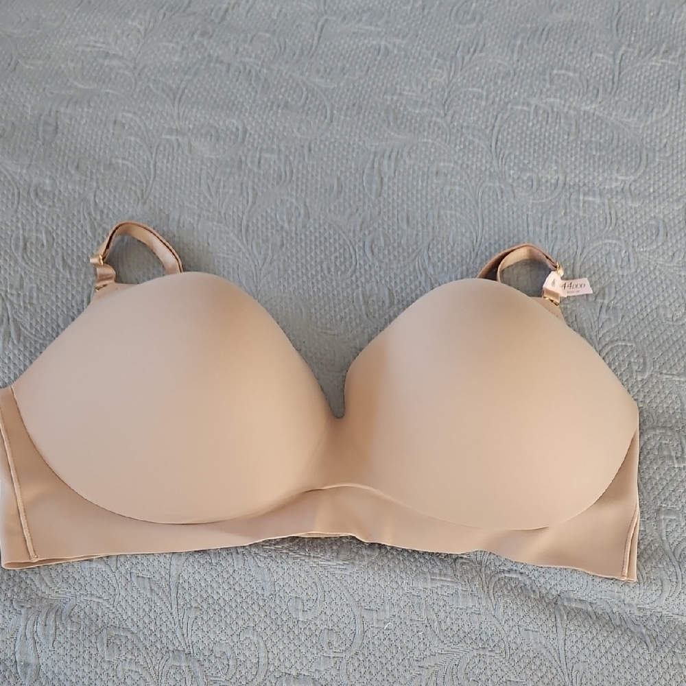 Smooth Wireless Push-Up Plunge Bra